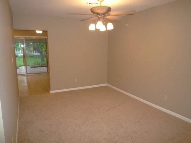 Foto del edificio - Spacious 3BR/2BA Ranch Home with 1,734 Sq.Ft. and a 2-Car Garage in a Great Neighborhood Close to...