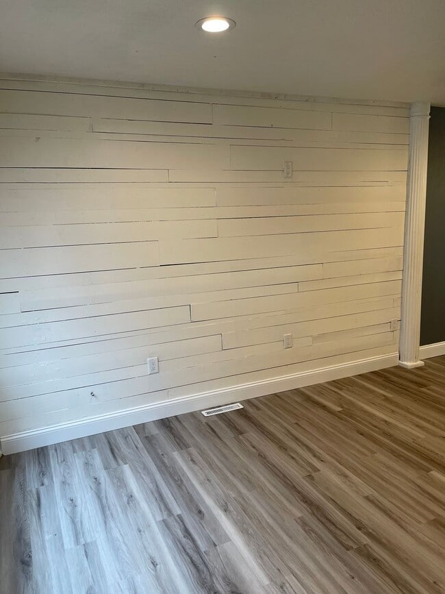 Building Photo - Available June 7th