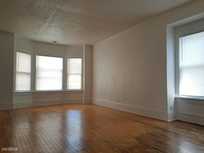 Foto del edificio - 3 br, 1 bath Apartment - 2737 N 1st Street