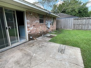 Building Photo - 8814 Birdwood Rd