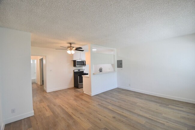Foto del edificio - 12255 Burbank Blvd