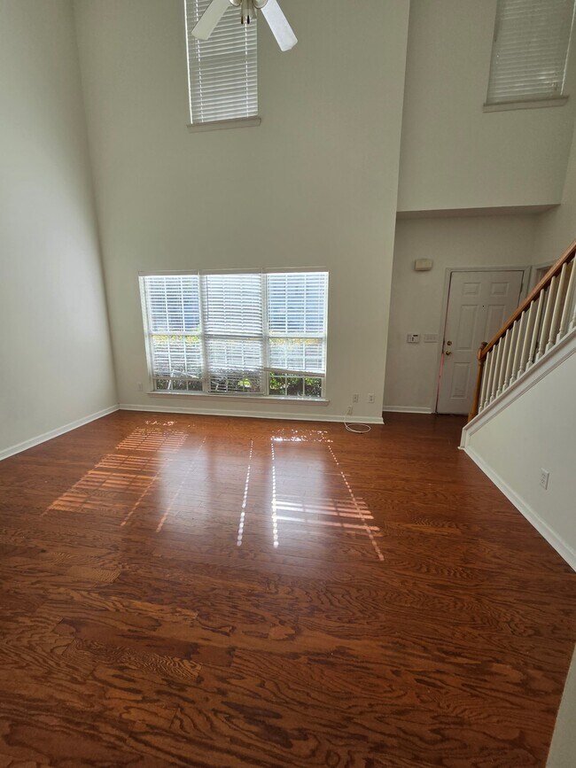 Building Photo - 6076 Camden Forrest Dr