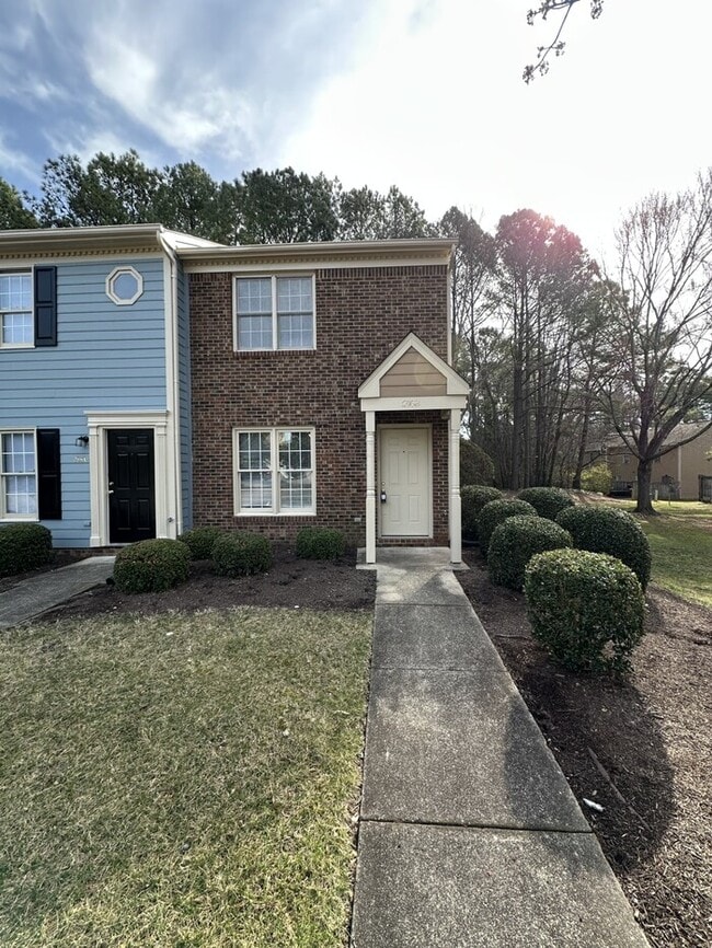 Building Photo - 2938 Faversham Pl