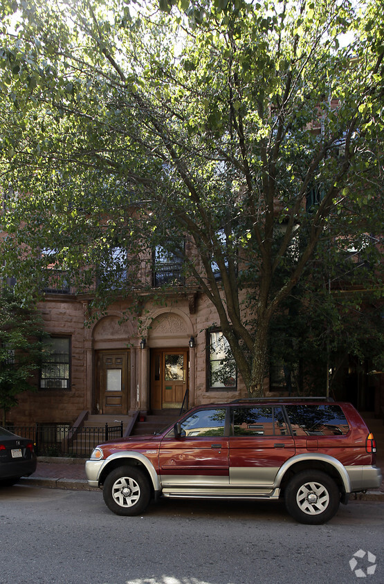 Building Photo - 170 St. Botolph St