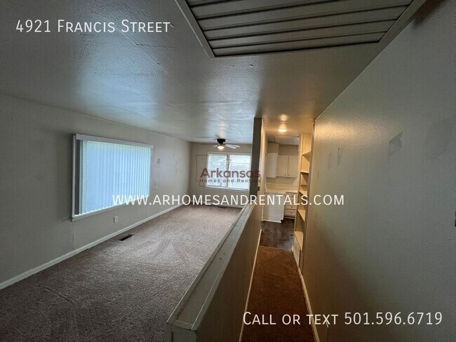 Building Photo - 4921 Francis St