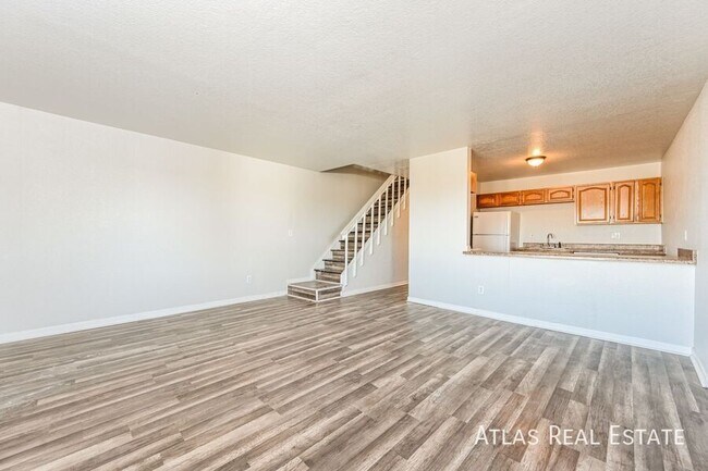 Foto del edificio - 3210 W Longfellow Pl