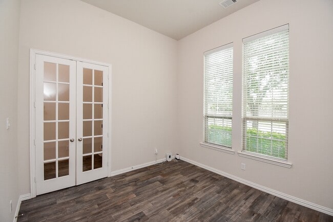 Building Photo - 27231 Symphony Creek Ln