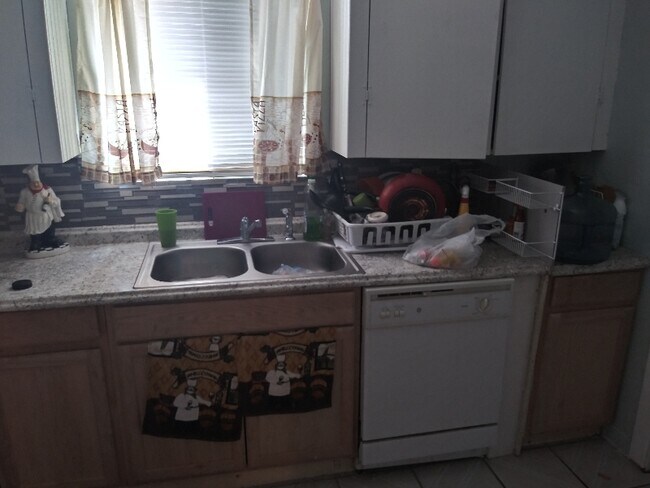 Foto del edificio - 346 E Murphy St