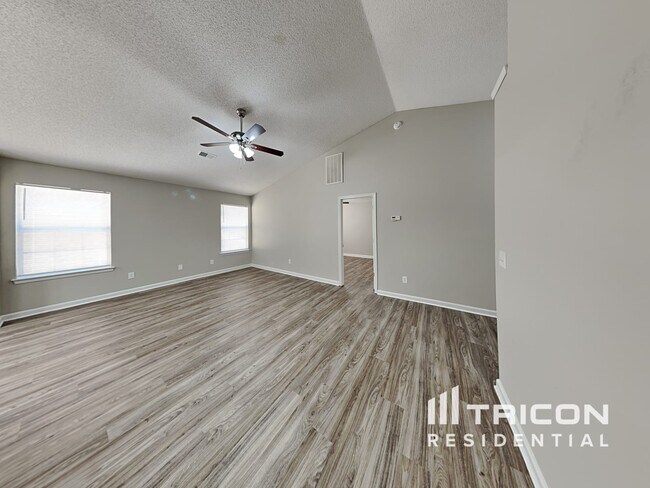 Building Photo - 220 Crimson Oak Drive Lexington SC
