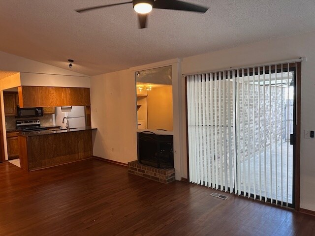 Foto del edificio - 13909 Fairhill Ave