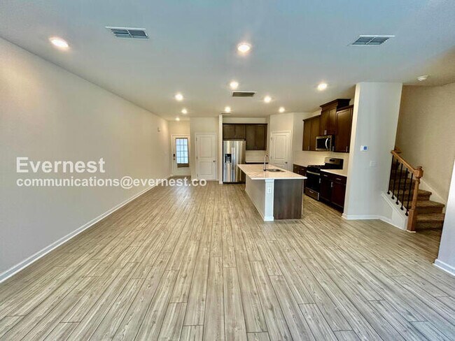 Foto del edificio - 322 Timberland Ave