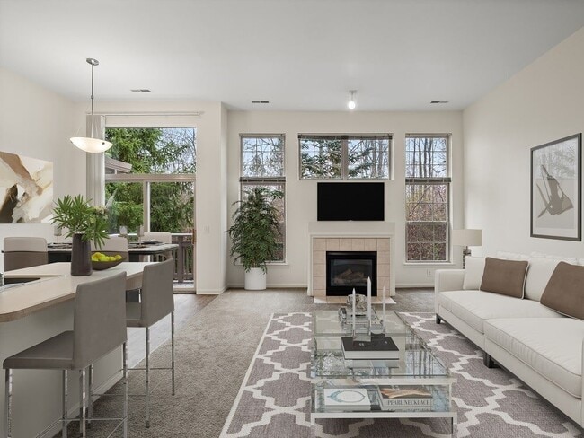 Building Photo - Central Park Estates
