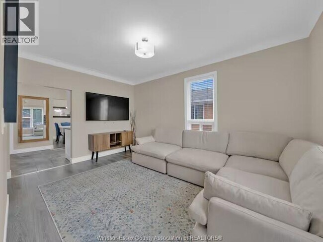 Photo du bâtiment - 1160 Prado Pl