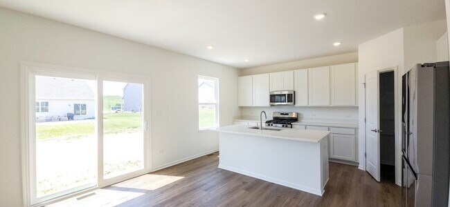 Foto del edificio - 8487 Redmond St