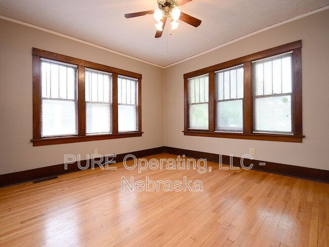 Building Photo - 344 N 36th Ave