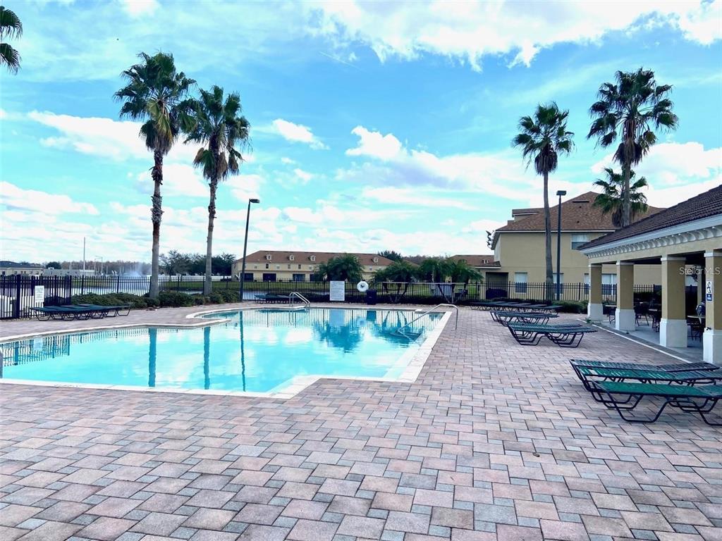 Foto del edificio - 3215 Holderness Dr