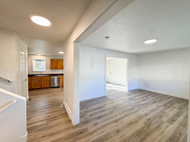 Foto del edificio - 1340 E Navajo Dr