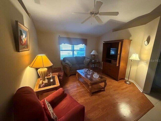 Foto del edificio - 713 Mountain Ash Way