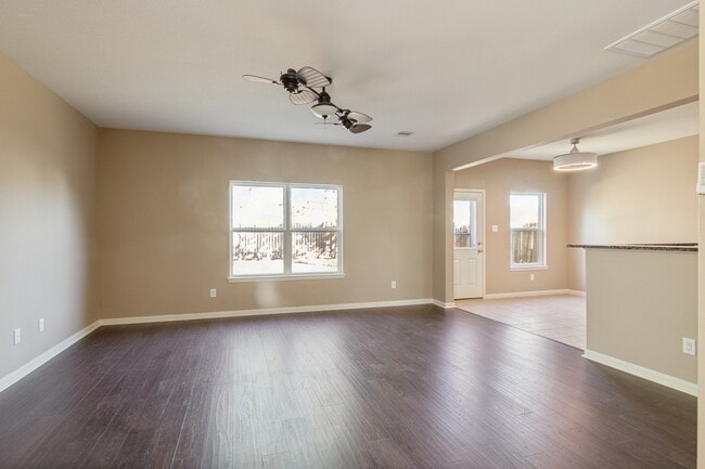 Building Photo - 20506 Freedom River Dr