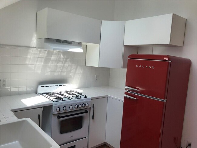 Building Photo - 1132 Gunter St