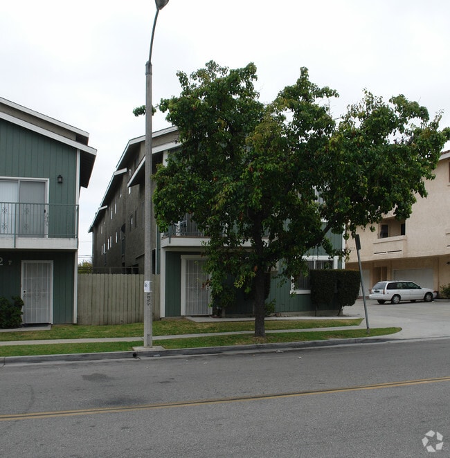 Building Photo - 7892 Holt Ave.