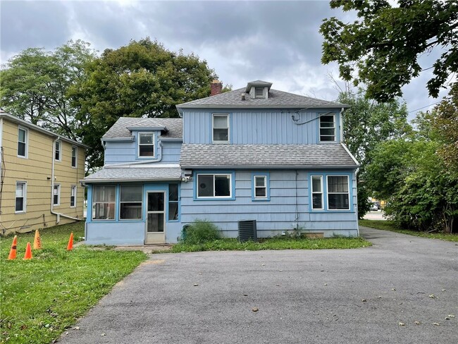 Building Photo - 1680 Mt Hope Ave