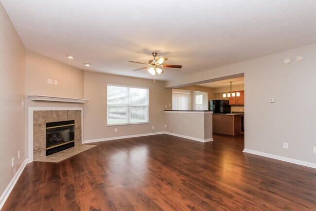 Foto del edificio - 8047 Twin River Dr