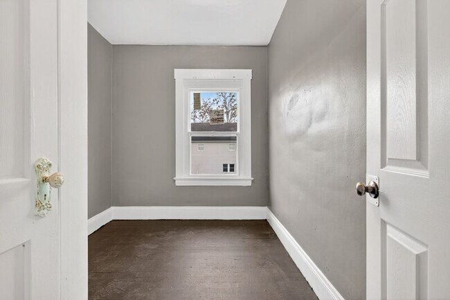 Foto del edificio - 4118 E 64th St