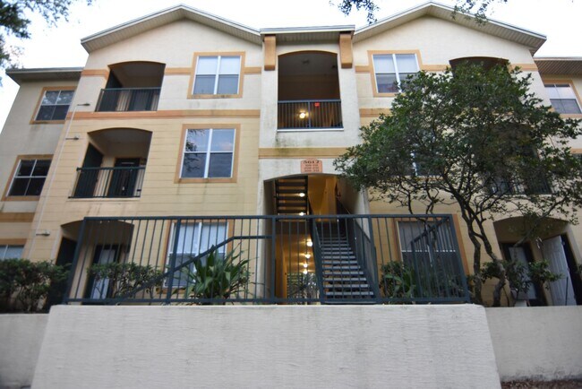 Foto del edificio - 1B/1B Plus a Den! Ground Floor Unit - Pinn...