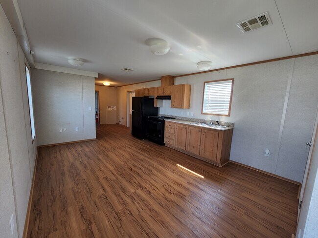 Foto del edificio - Bullard Mobile Home Park