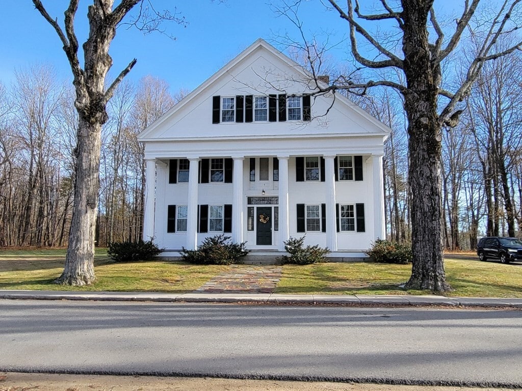 Primary Photo - 17 Boynton Rd