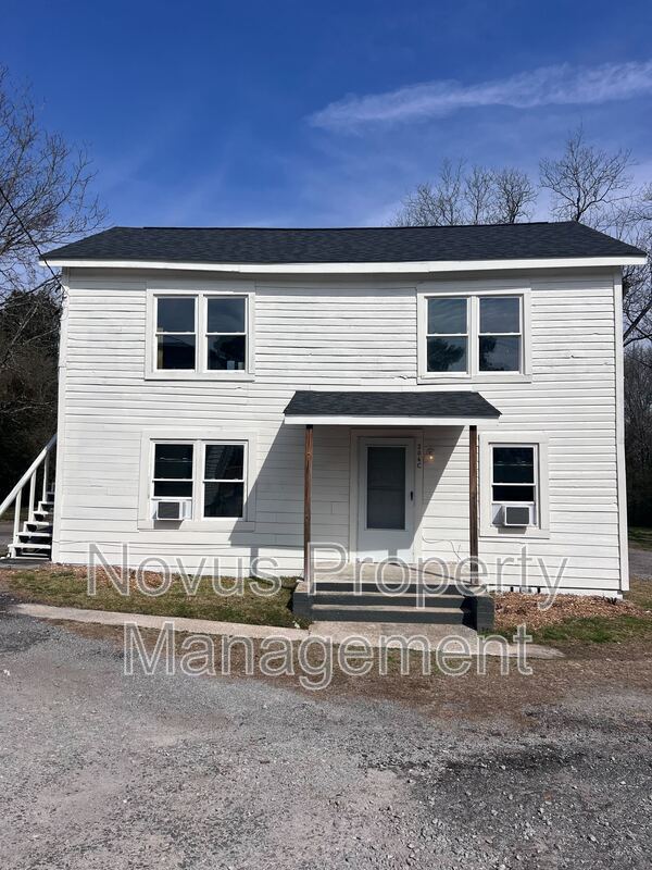 Building Photo - 304 Cedar St