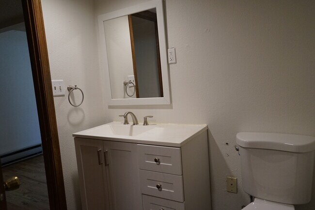 Bath - 312 La Fayette Ave