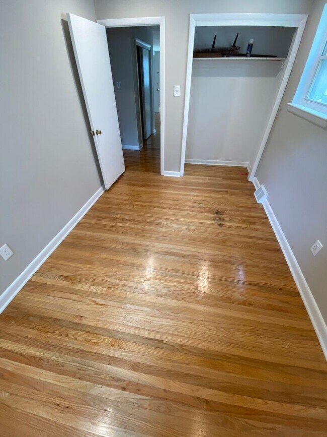 Foto del edificio - 4424 Bloomfield Ave