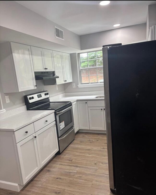 Building Photo - 2799 Bordeaux Pl