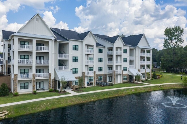 Building Photo - The Glenn