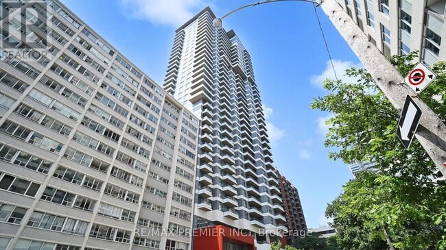 Photo du bâtiment - 50-2750 Dunfield Ave