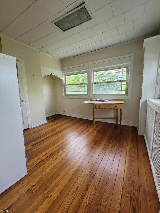 Building Photo - 71 Montclair Ave