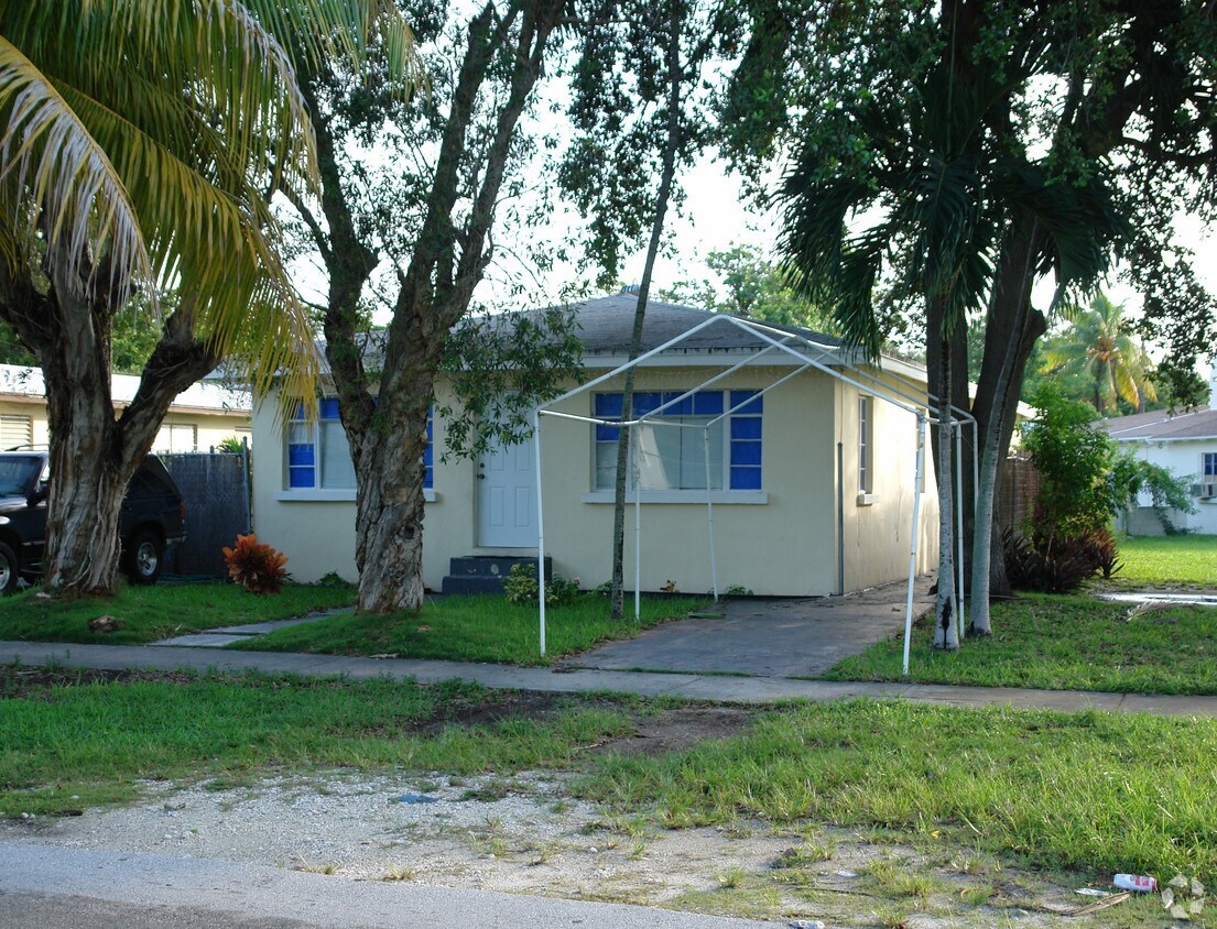 13795 Highlands Dr, Miami, FL 33181 13795 Highlands Dr Miami, FL