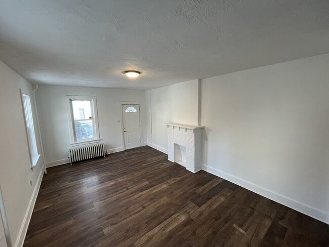 Building Photo - 800 S 27th St