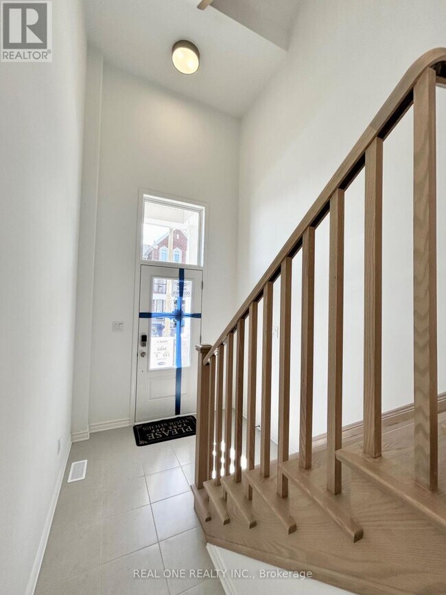 Photo du bâtiment - 122 Avani Ave