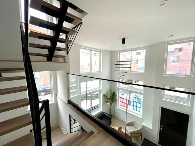 Foto del edificio - 2610 E Hagert St