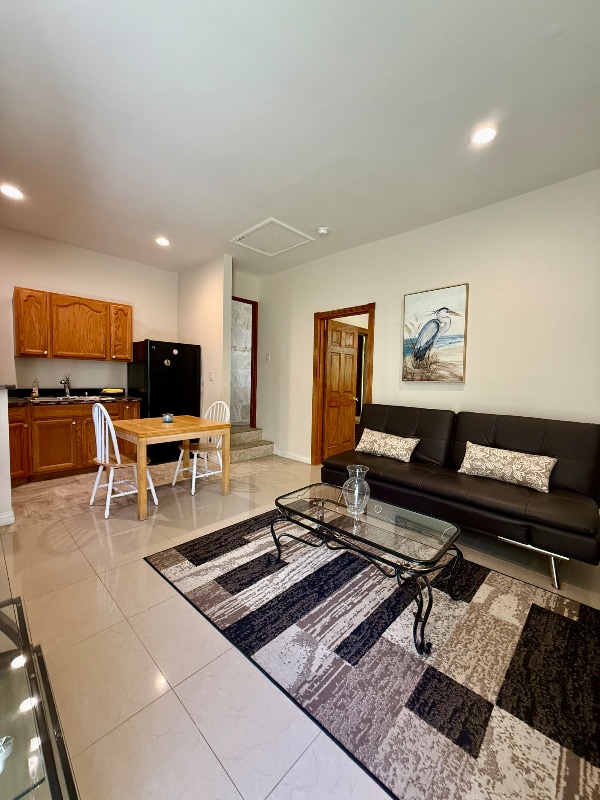 Photo - 22972 Crespi St (Los Angeles, CA) House