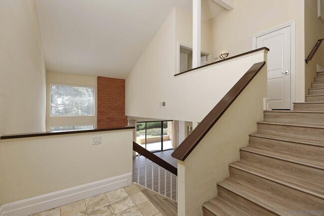 Building Photo - 2585 Caminito Muirfield
