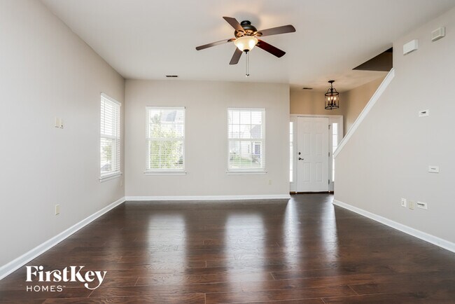 Foto del edificio - 1027 Glengarry Dr