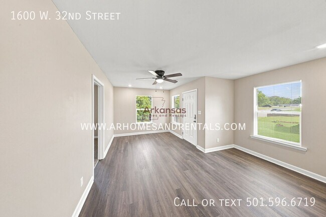 Foto del edificio - 1600 W 32nd St
