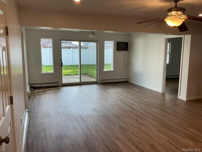 Building Photo - 77 Choir Ln