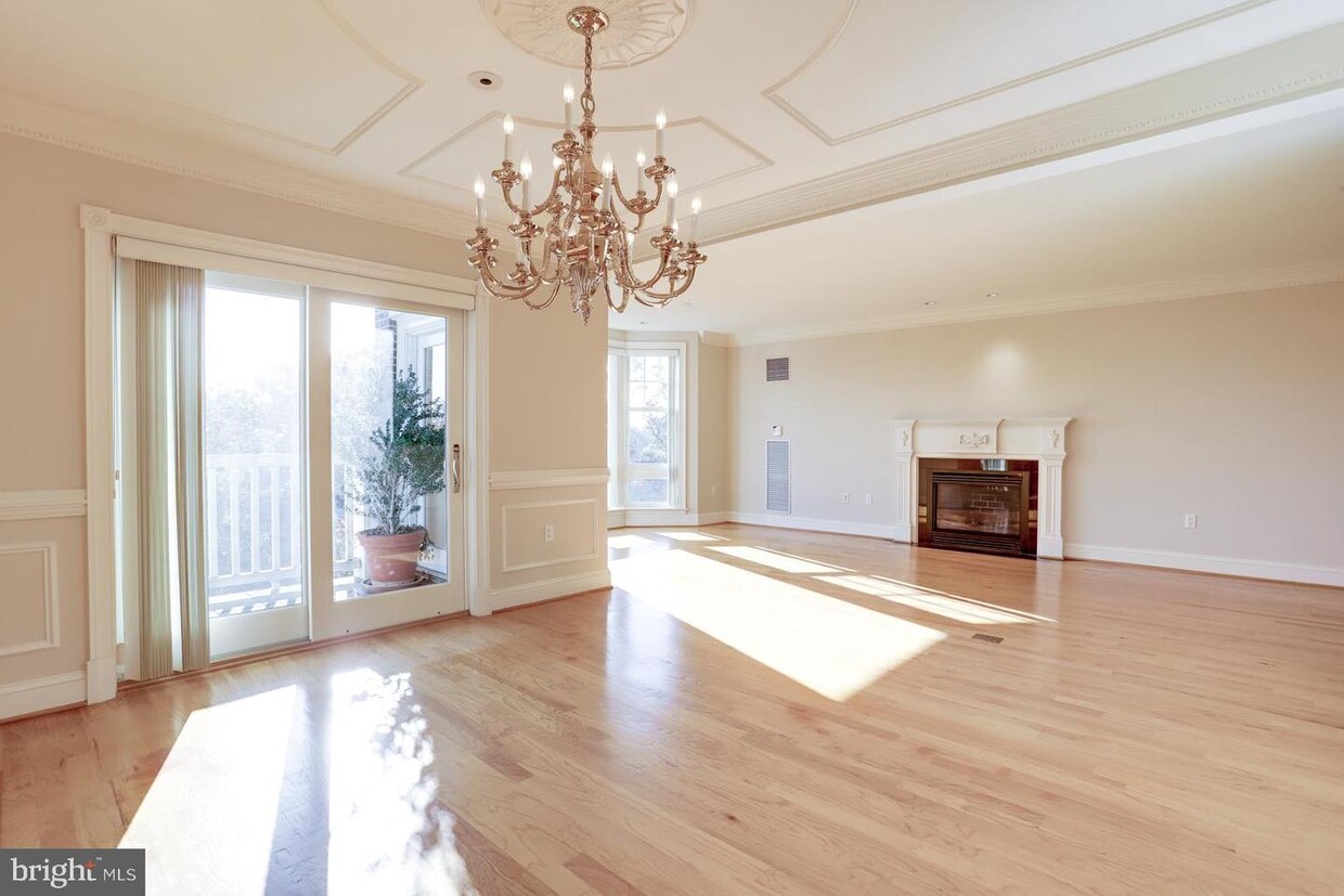 Foto principal - 1201 N Nash St
