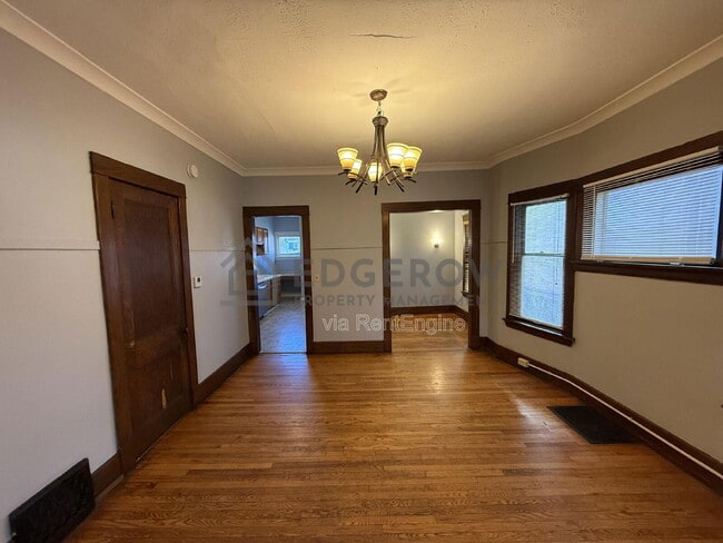 Foto del edificio - 567 Paris Ave SE