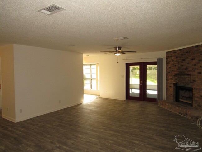 Building Photo - 7085 Kelvin Terrace